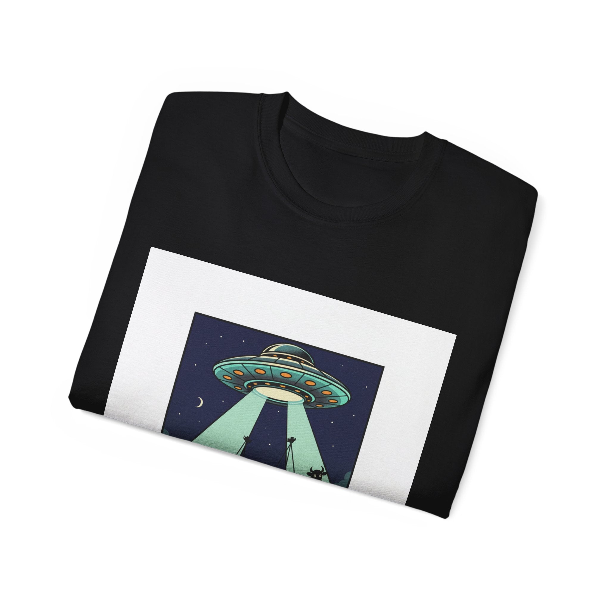 Alien Abduction Graphic Tee — Retro UFO Night Scene T‑Shirt Adult Unisex
