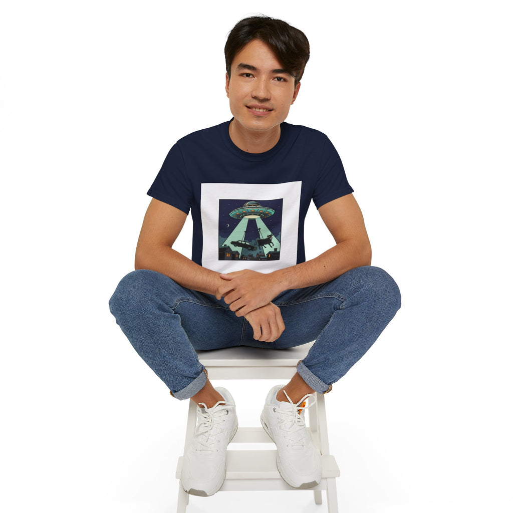 Alien Abduction Graphic Tee — Retro UFO Night Scene T‑Shirt Adult Unisex