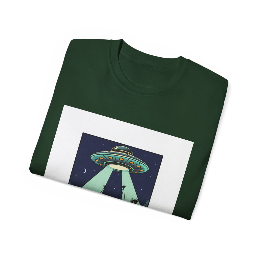 Alien Abduction Graphic Tee — Retro UFO Night Scene T‑Shirt Adult Unisex