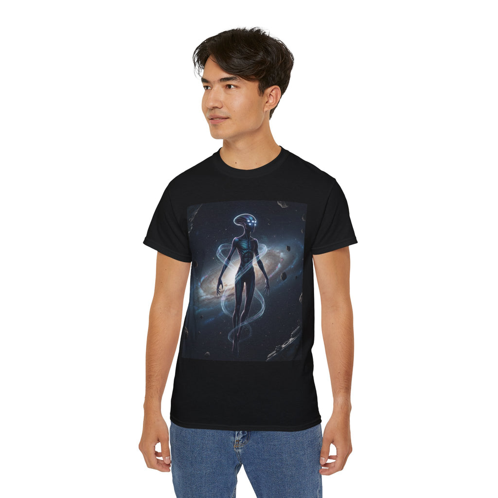 Camiseta con silueta de extraterrestre cósmico — Camiseta de arte espacial de nebulosa galáctica