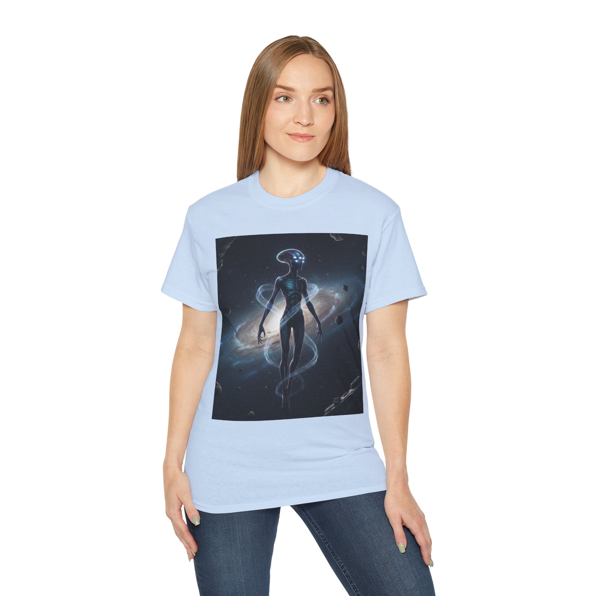 Camiseta con silueta de extraterrestre cósmico — Camiseta de arte espacial de nebulosa galáctica