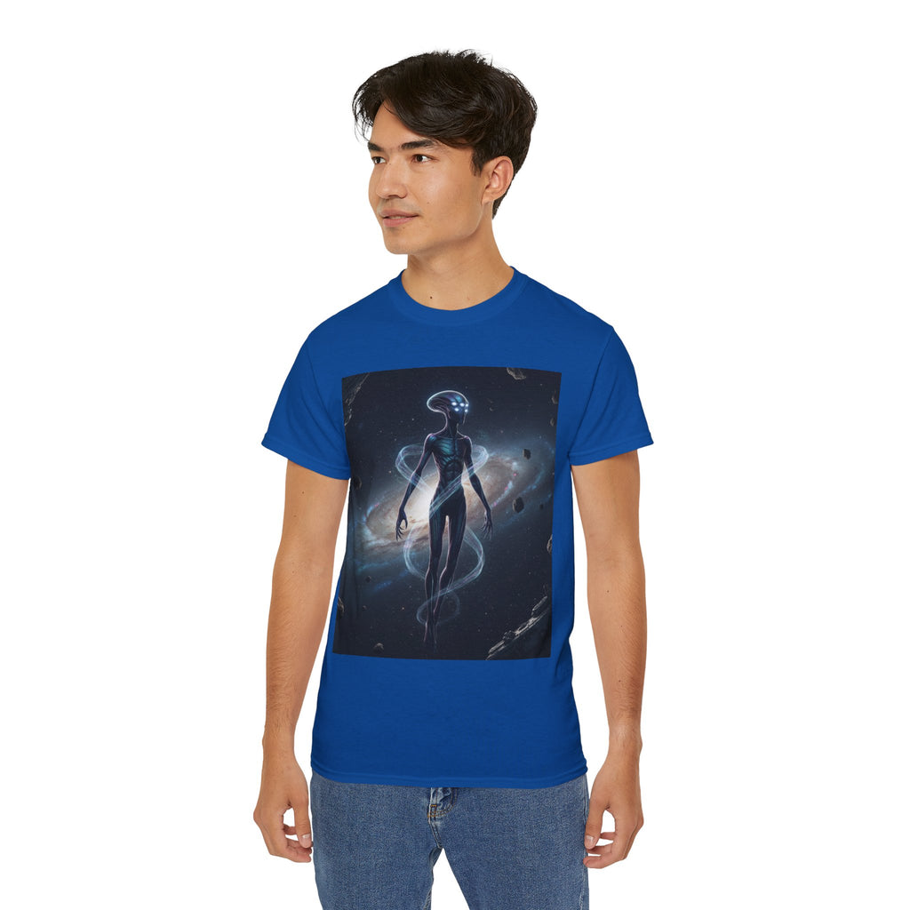 Camiseta con silueta de extraterrestre cósmico — Camiseta de arte espacial de nebulosa galáctica